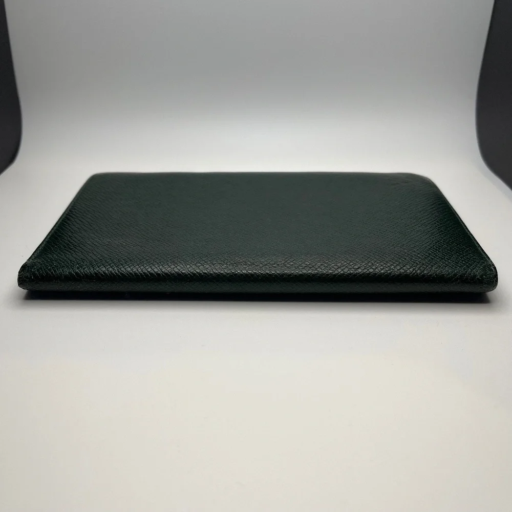 Louis Vuitton Green Taiga Leather Long Wallet/Card Holder - Preowned